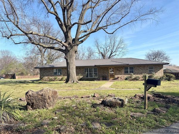 900 SW 3rd Street, Checotah, OK 74426