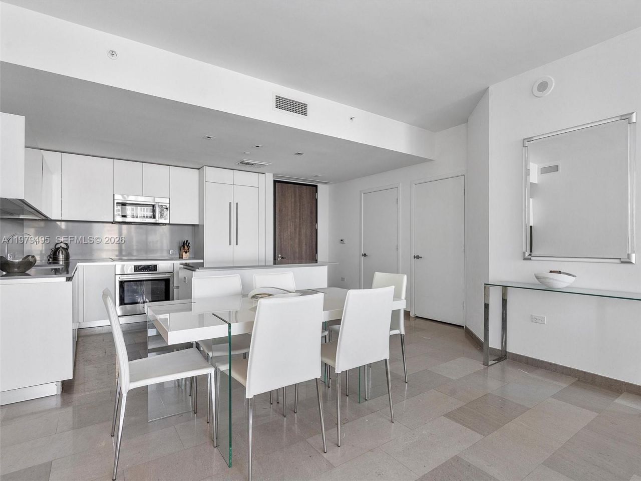 88 SW 7th St, Unit 2709, Miami, FL 33130 Photo
