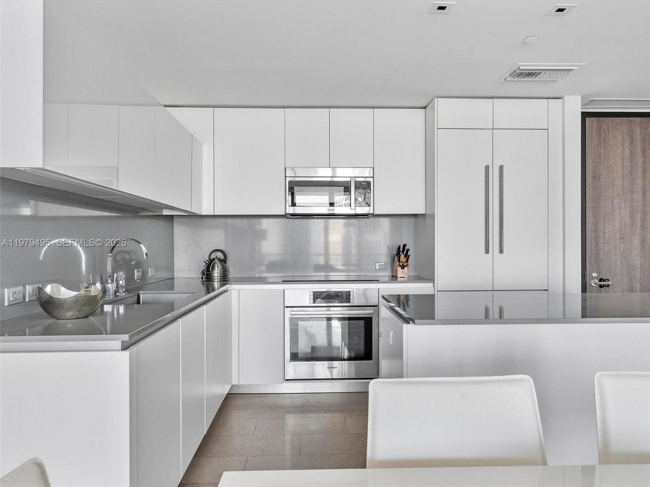88 SW 7th St, Unit 2709, Miami, FL 33130 Photo