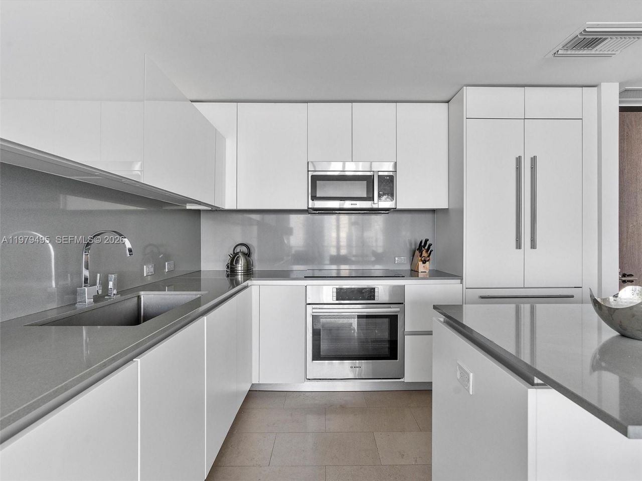 88 SW 7th St, Unit 2709, Miami, FL 33130 Photo