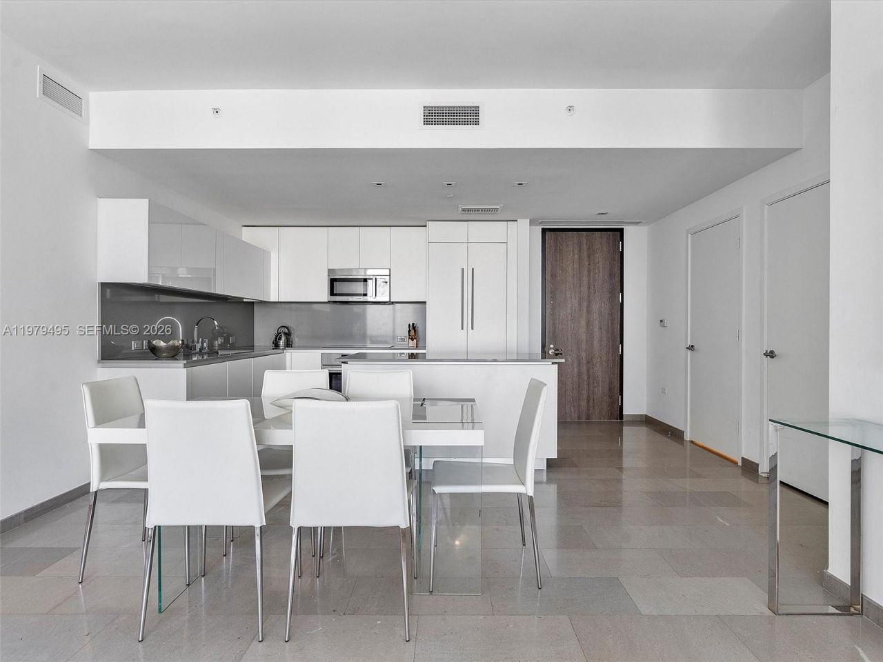 88 SW 7th St, Unit 2709, Miami, FL 33130 Photo