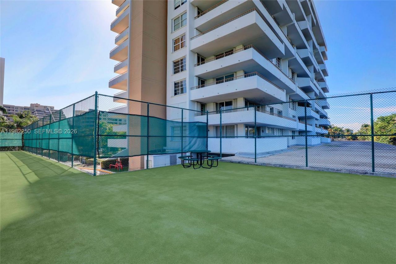 199 Ocean Lane Dr, Unit 1009, Key Biscayne, FL 33149 Photo