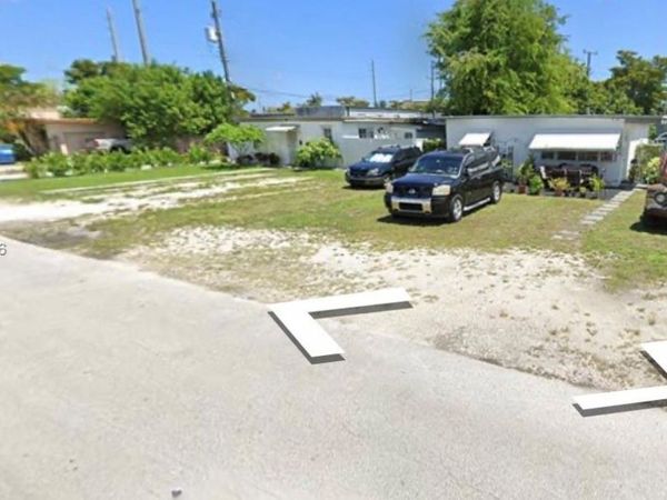 2118 Coolidge St, Hollywood, FL 33020