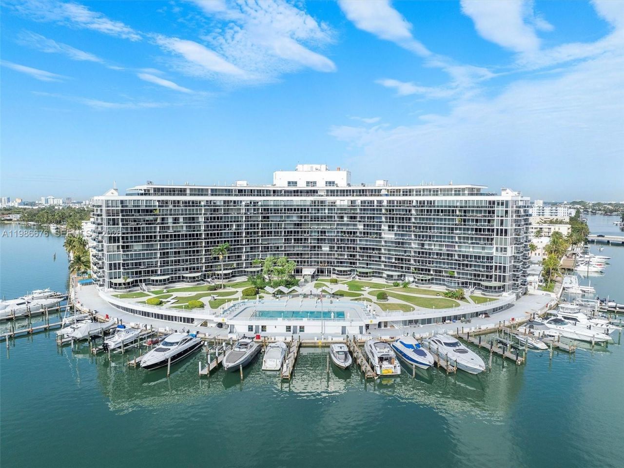 900 Bay Dr, Unit 411, Miami Beach, FL 33141 Photo