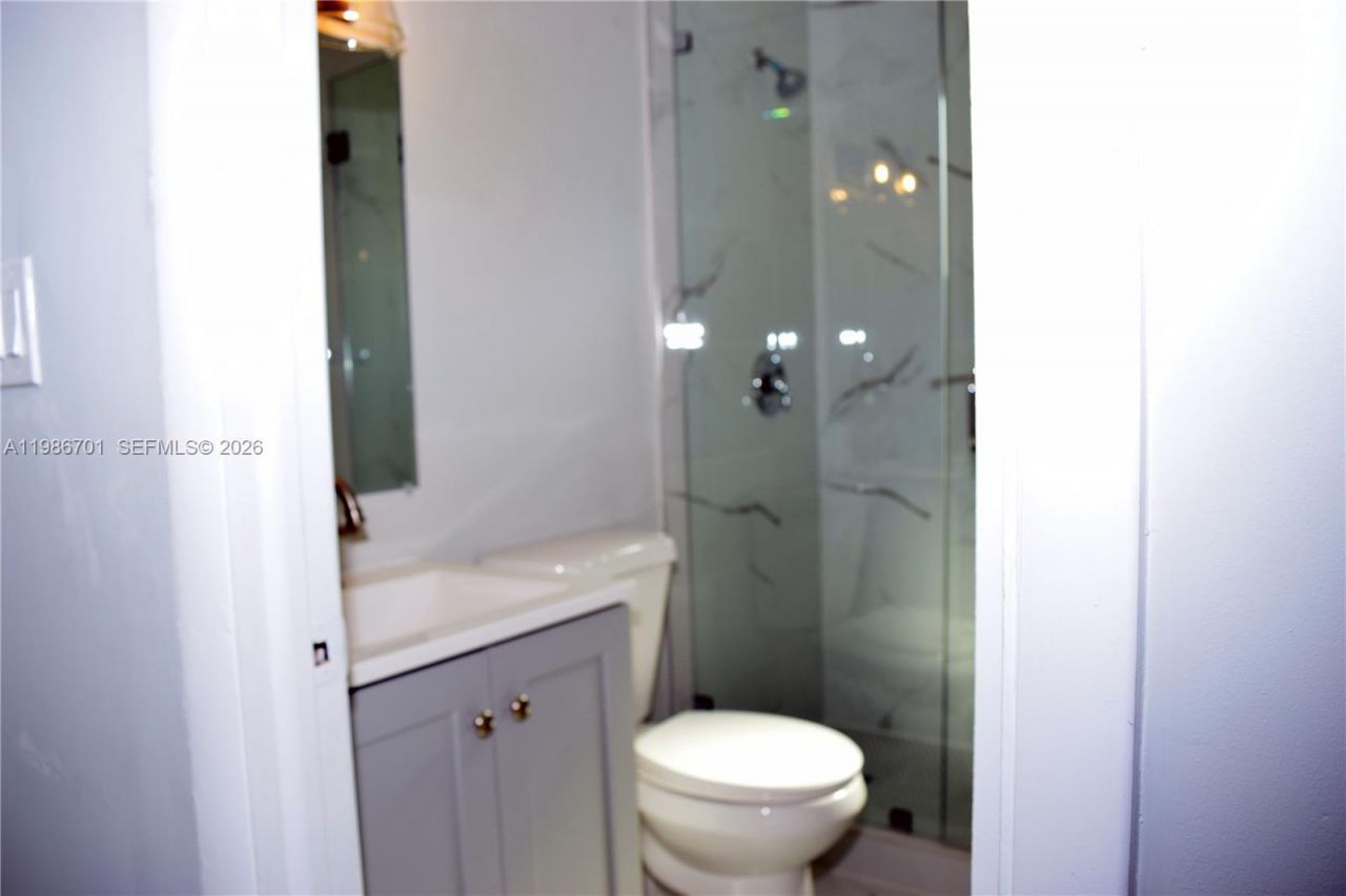 622 NE 6th St , Unit 2, Hallandale Beach, FL 33009 Photo