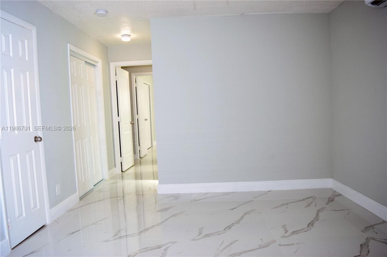 622 NE 6th St , Unit 2, Hallandale Beach, FL 33009 Photo