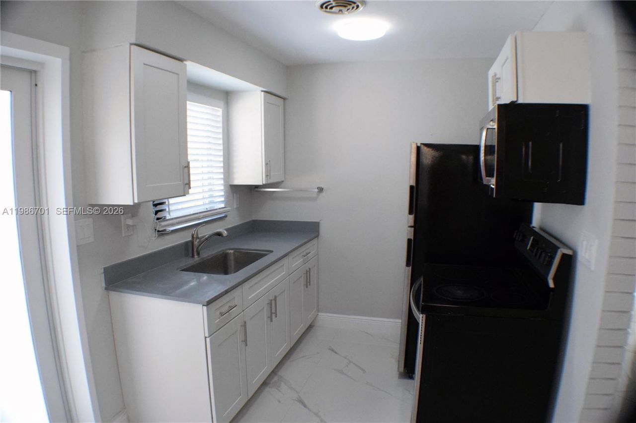 622 NE 6th St , Unit 2, Hallandale Beach, FL 33009 Photo