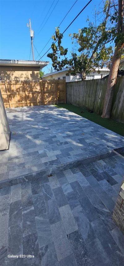 622 NE 6th St , Unit 2, Hallandale Beach, FL 33009 Photo