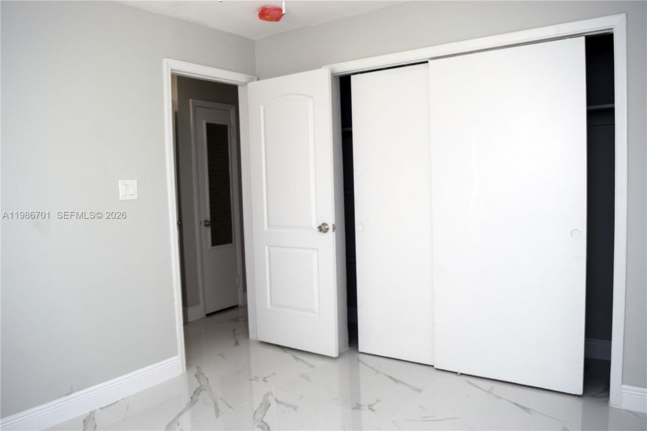 622 NE 6th St , Unit 2, Hallandale Beach, FL 33009 Photo