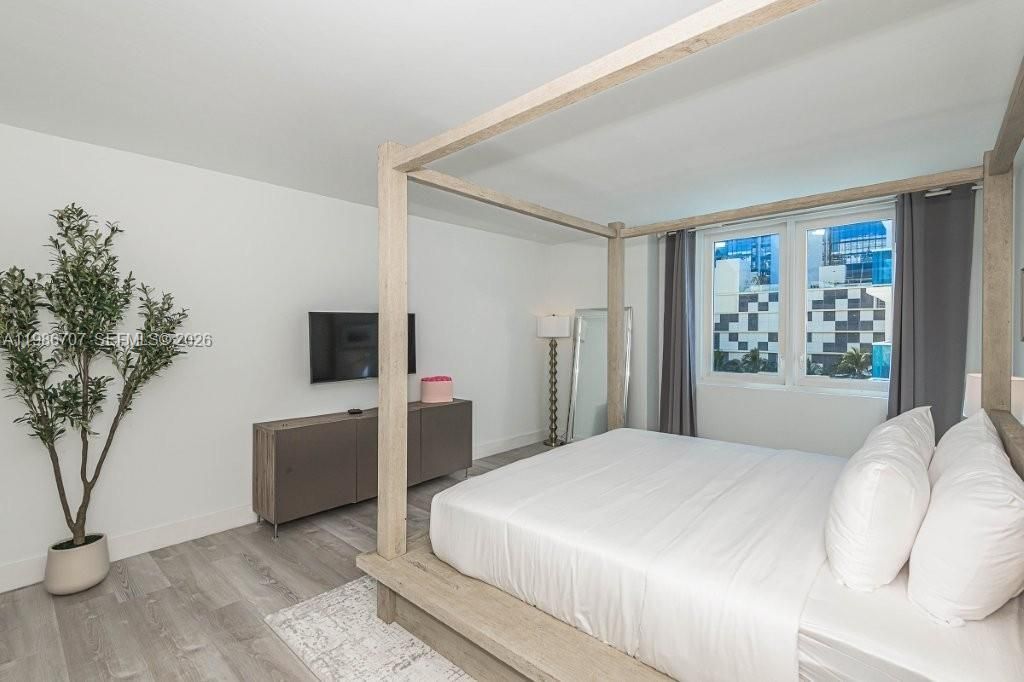 2301 Collins Ave , Unit 401, Miami Beach, FL 33139 Photo