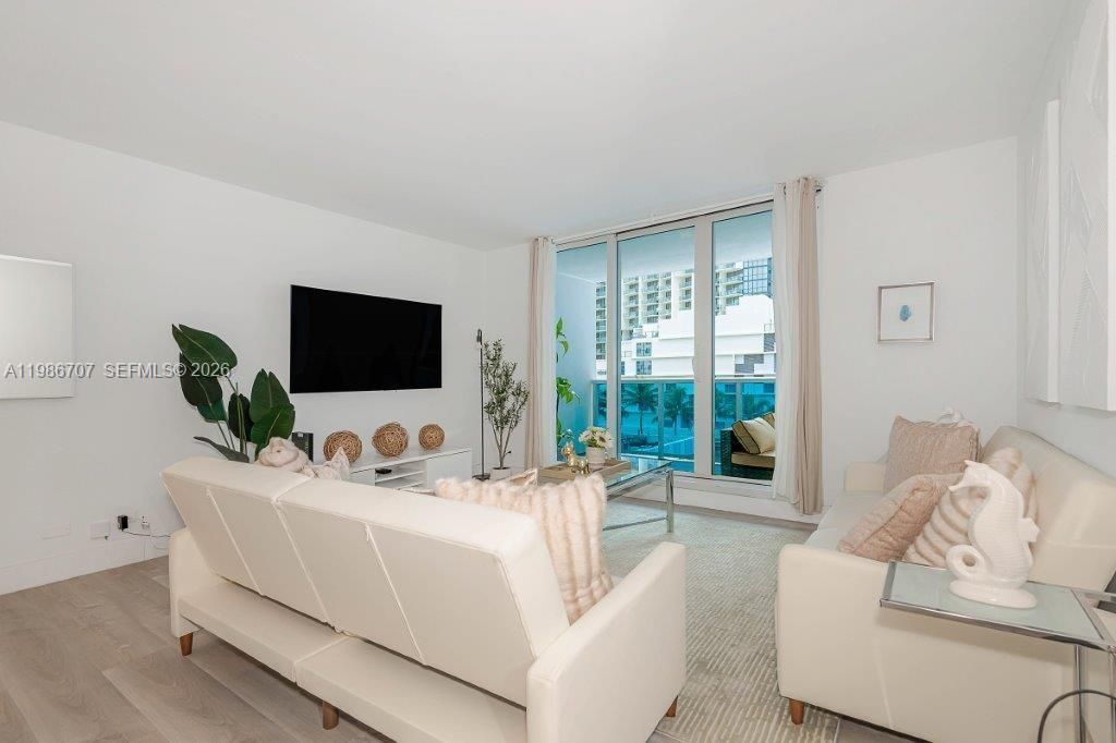 2301 Collins Ave , Unit 401, Miami Beach, FL 33139 Photo