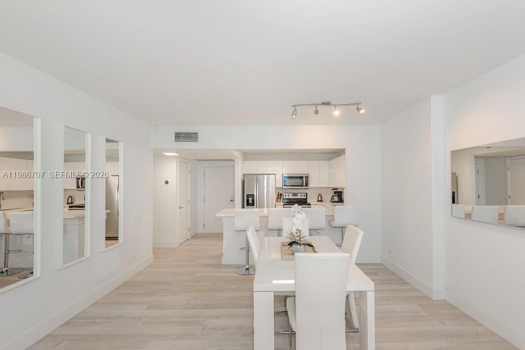 2301 Collins Ave , Unit 401, Miami Beach, FL 33139 Photo
