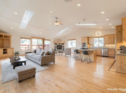 1040 Truckee Drive, South Lake Tahoe, CA 96150 Photo