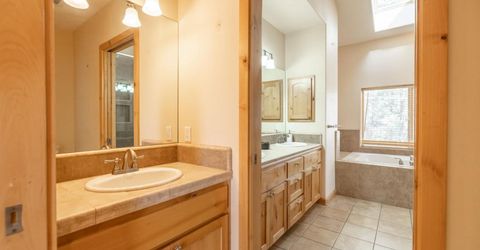 1040 Truckee Drive, South Lake Tahoe, CA 96150 Photo