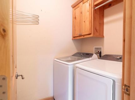 1040 Truckee Drive, South Lake Tahoe, CA 96150 Photo