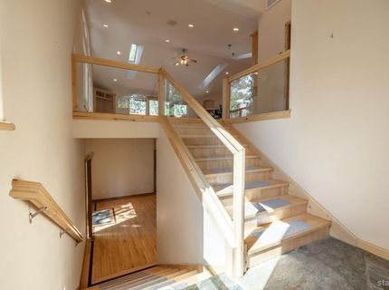1040 Truckee Drive, South Lake Tahoe, CA 96150 Photo