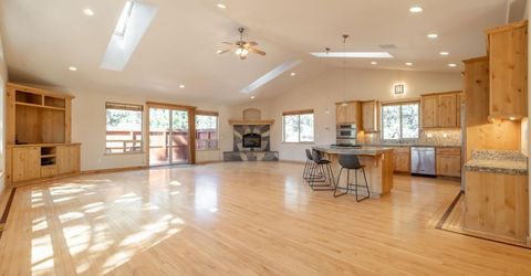 1040 Truckee Drive, South Lake Tahoe, CA 96150 Photo