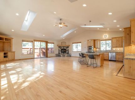 1040 Truckee Drive, South Lake Tahoe, CA 96150 Photo