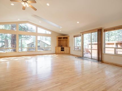 1040 Truckee Drive, South Lake Tahoe, CA 96150 Photo