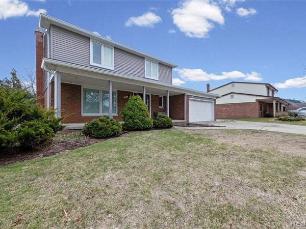 4902 Hubbard Drive, Troy, MI 48085