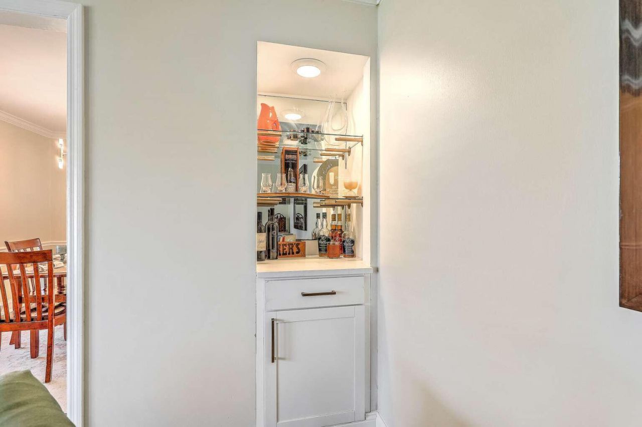 2907 Honeywell Court Photo 4