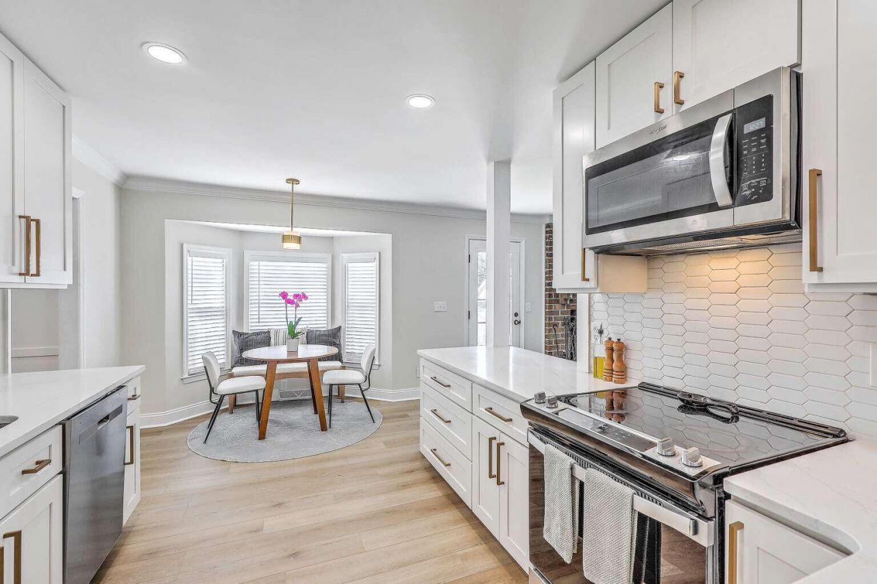 2907 Honeywell Court Photo 9