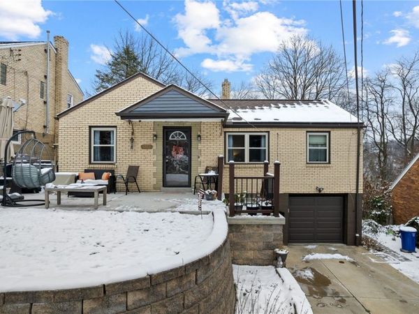 1755 Hallowell St, Pittsburgh, PA 15210