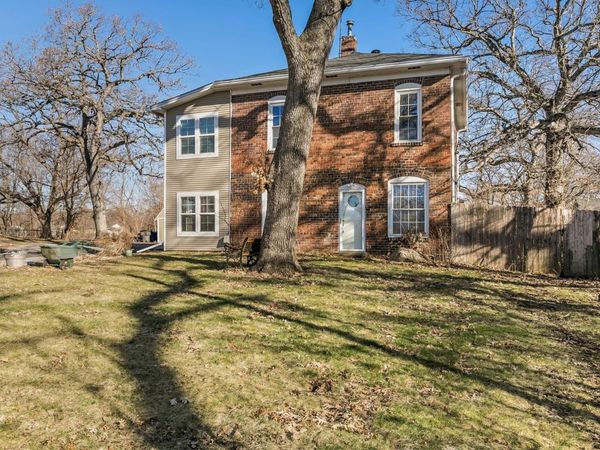 2707 Hickman Road, Des Moines, IA 50310