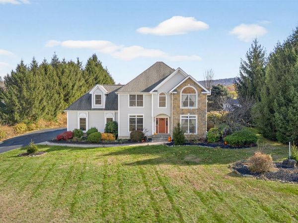 45 Wintergreen Place, Hopewell Junction, NY 12533