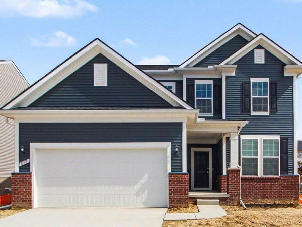 832 Kuss Drive, Saline, MI 48176