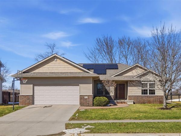 360 Lockmoor Avenue , North Liberty, IA 52317