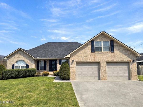 116 Colonial Heights, LaFollette, TN 37766
