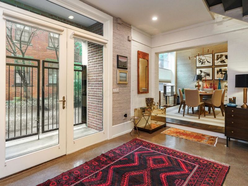 632 Jaeger Street , Columbus, OH 43206 Photo 3