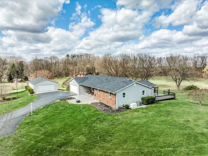 1800 Ginder Road NW, Lancaster, OH 43130 Photo 2