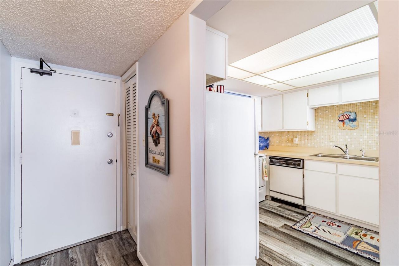 17920 Gulf Boulevard, Unit 1208, Redington Shores, FL 33708 Photo