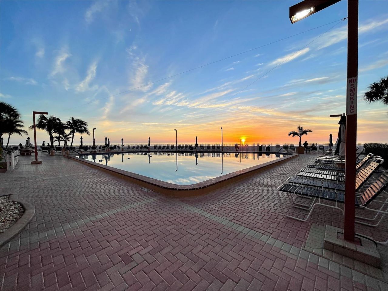 17920 Gulf Boulevard, Unit 1208, Redington Shores, FL 33708 Photo