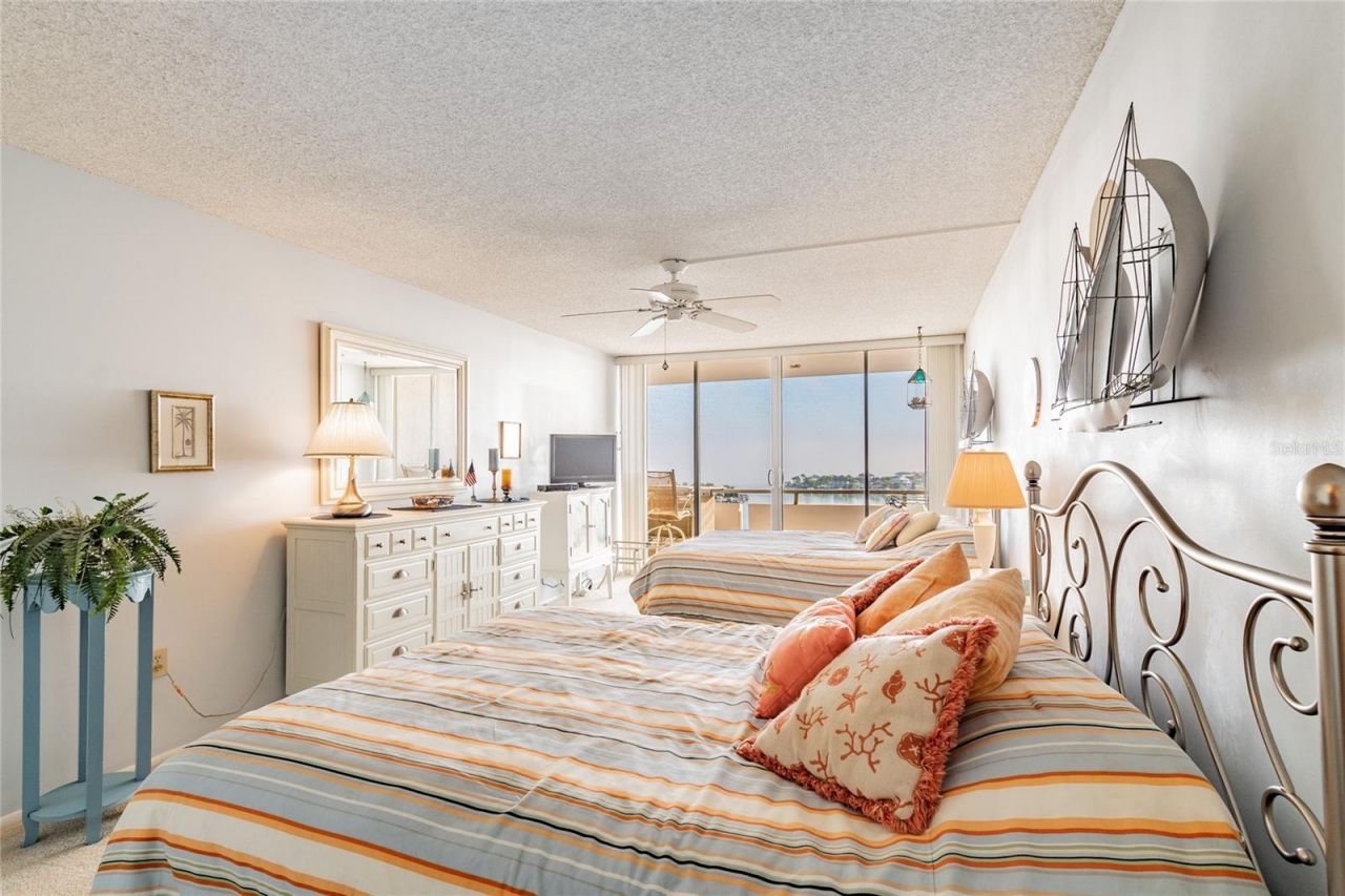 17920 Gulf Boulevard, Unit 1208, Redington Shores, FL 33708 Photo