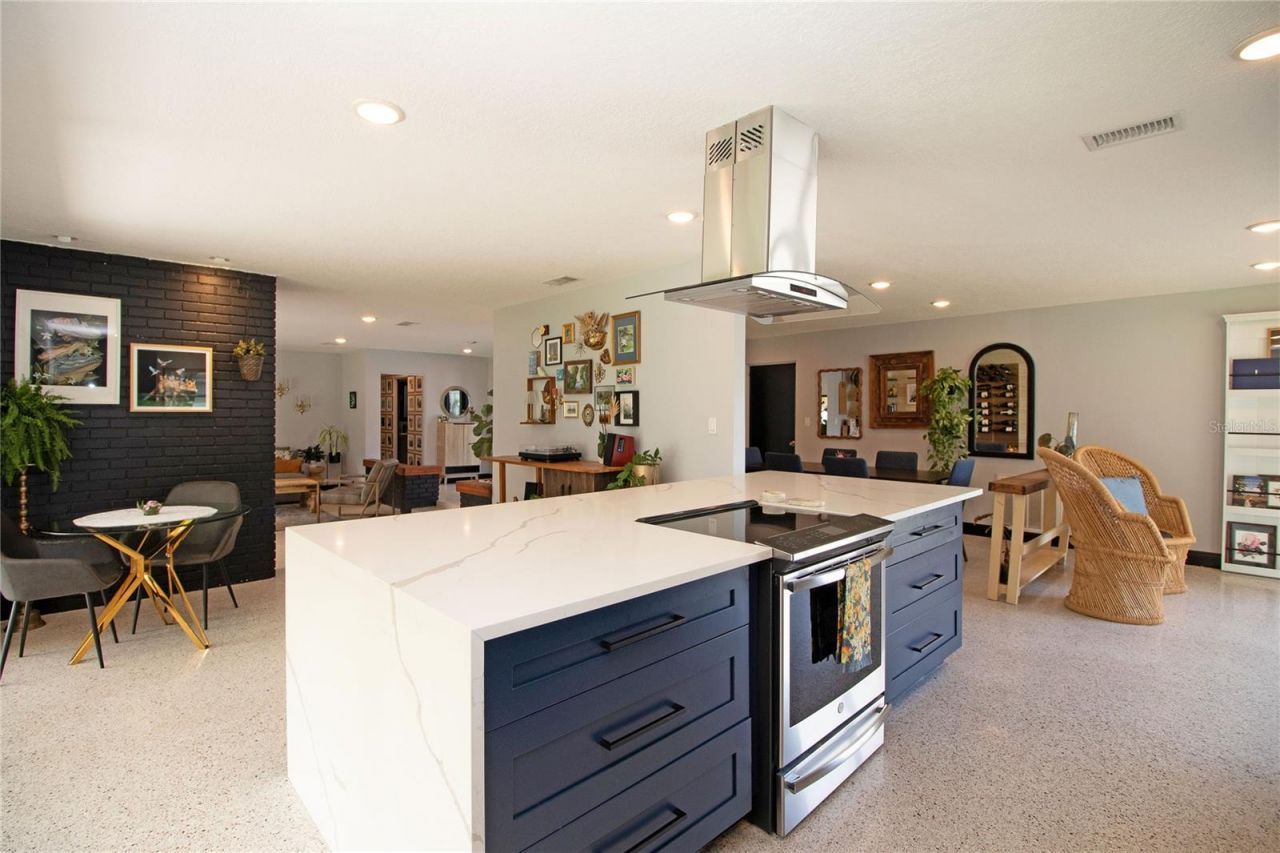 4438 Dr Martin Luther King Jr Street S, Saint Petersburg, FL 33705 Photo