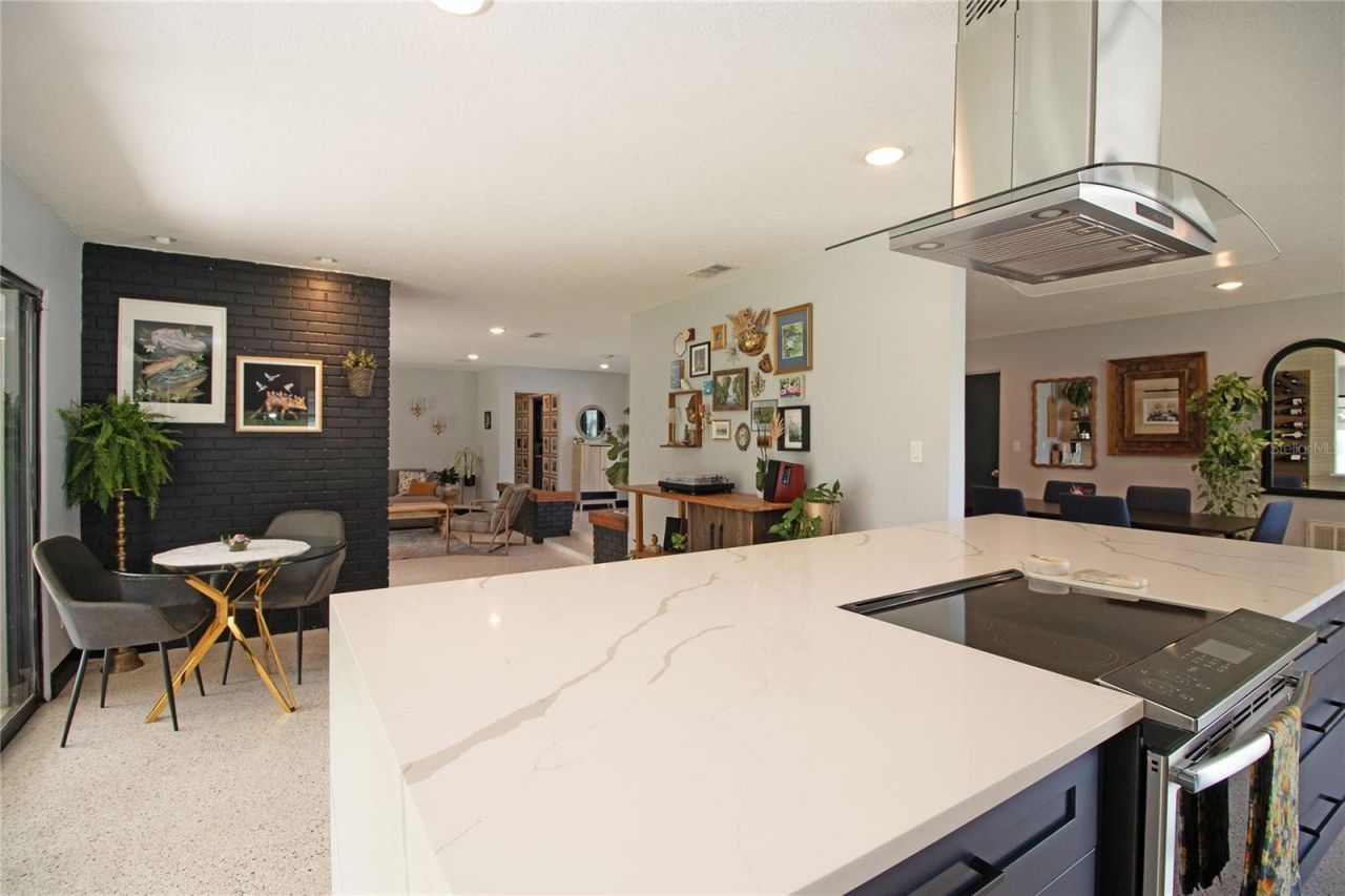 4438 Dr Martin Luther King Jr Street S, Saint Petersburg, FL 33705 Photo