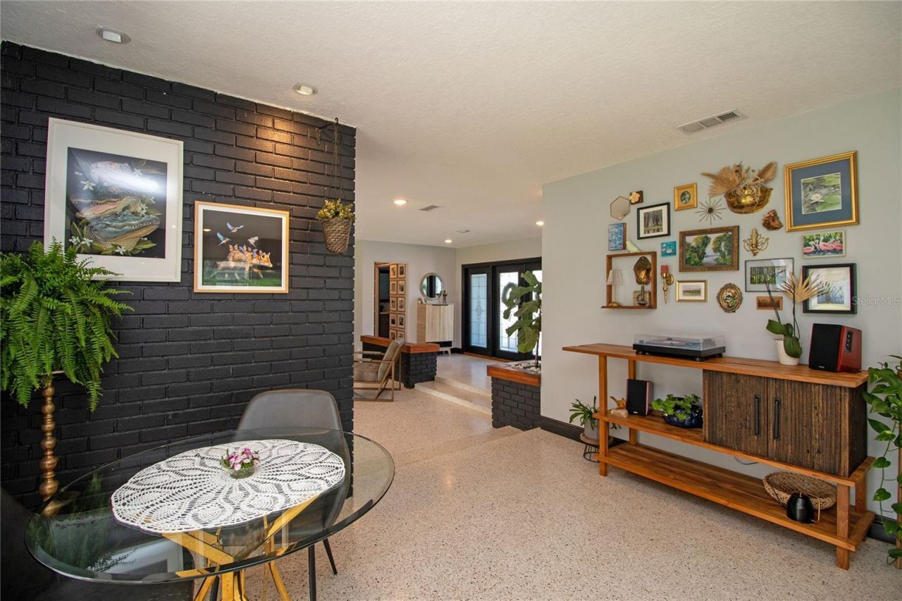 4438 Dr Martin Luther King Jr Street S, Saint Petersburg, FL 33705 Photo