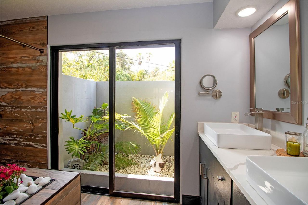 4438 Dr Martin Luther King Jr Street S, Saint Petersburg, FL 33705 Photo