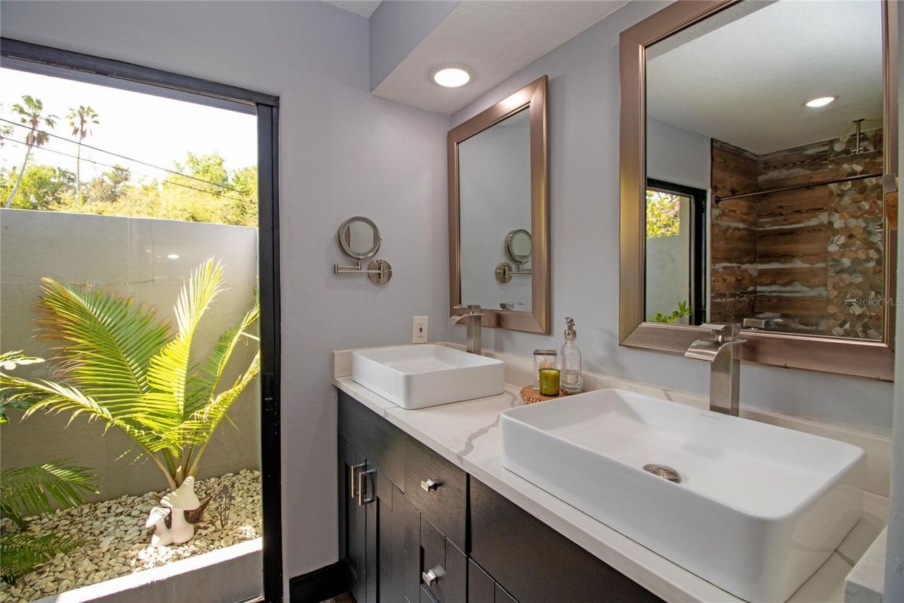 4438 Dr Martin Luther King Jr Street S, Saint Petersburg, FL 33705 Photo