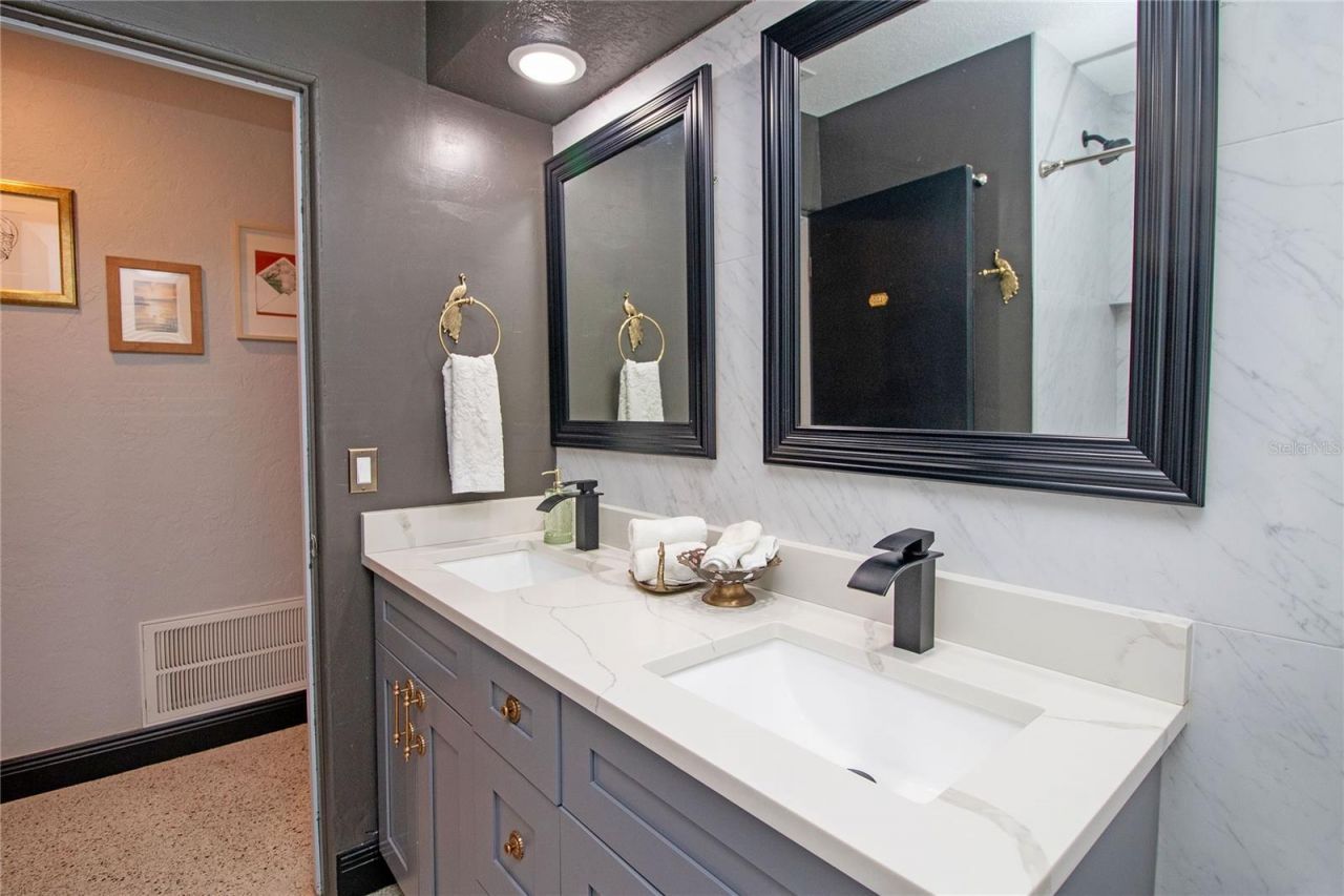 4438 Dr Martin Luther King Jr Street S, Saint Petersburg, FL 33705 Photo