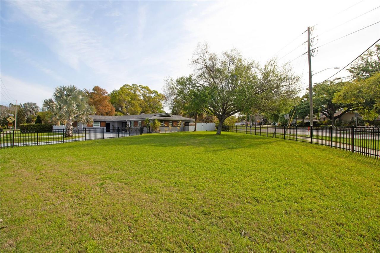 4438 Dr Martin Luther King Jr Street S, Saint Petersburg, FL 33705 Photo