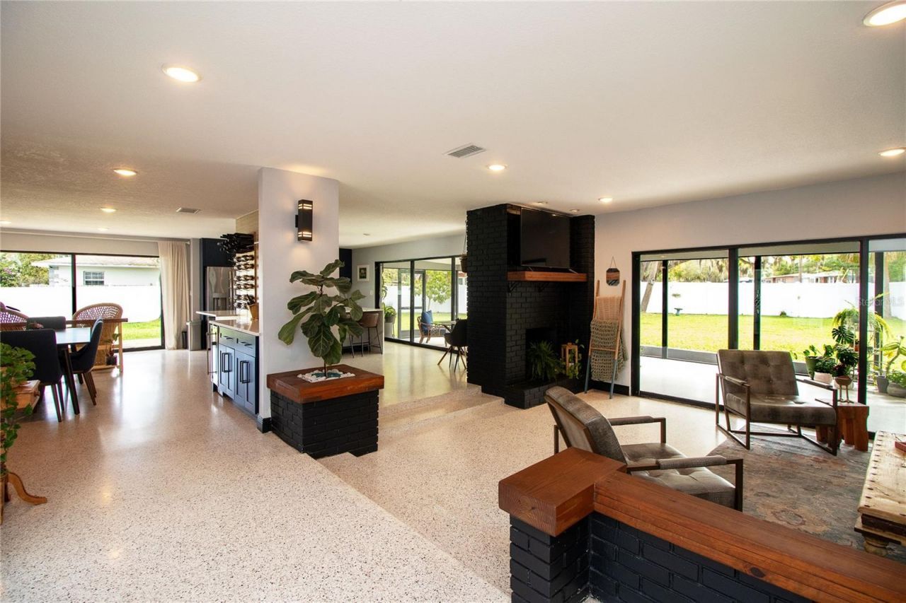 4438 Dr Martin Luther King Jr Street S, Saint Petersburg, FL 33705 Photo