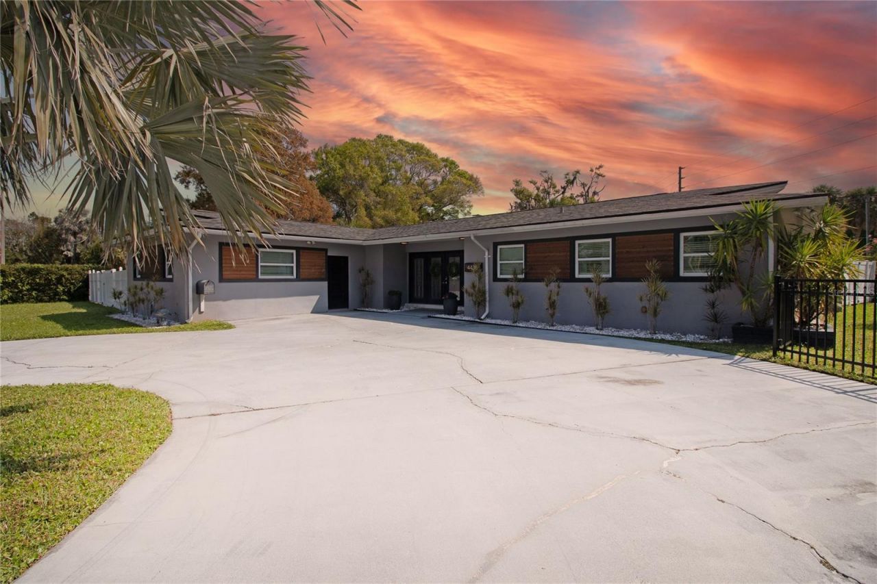 4438 Dr Martin Luther King Jr Street S, Saint Petersburg, FL 33705 Photo