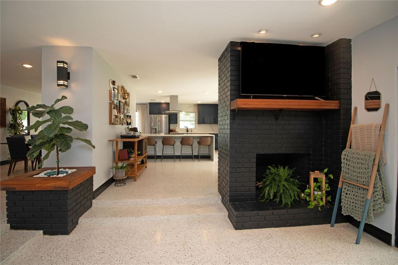 4438 Dr Martin Luther King Jr Street S, Saint Petersburg, FL 33705 Photo