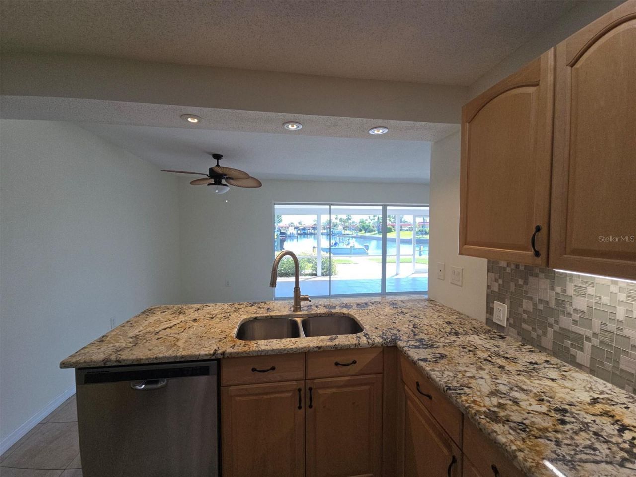 4007 Royal Palm Drive , Bradenton, FL 34210 Photo