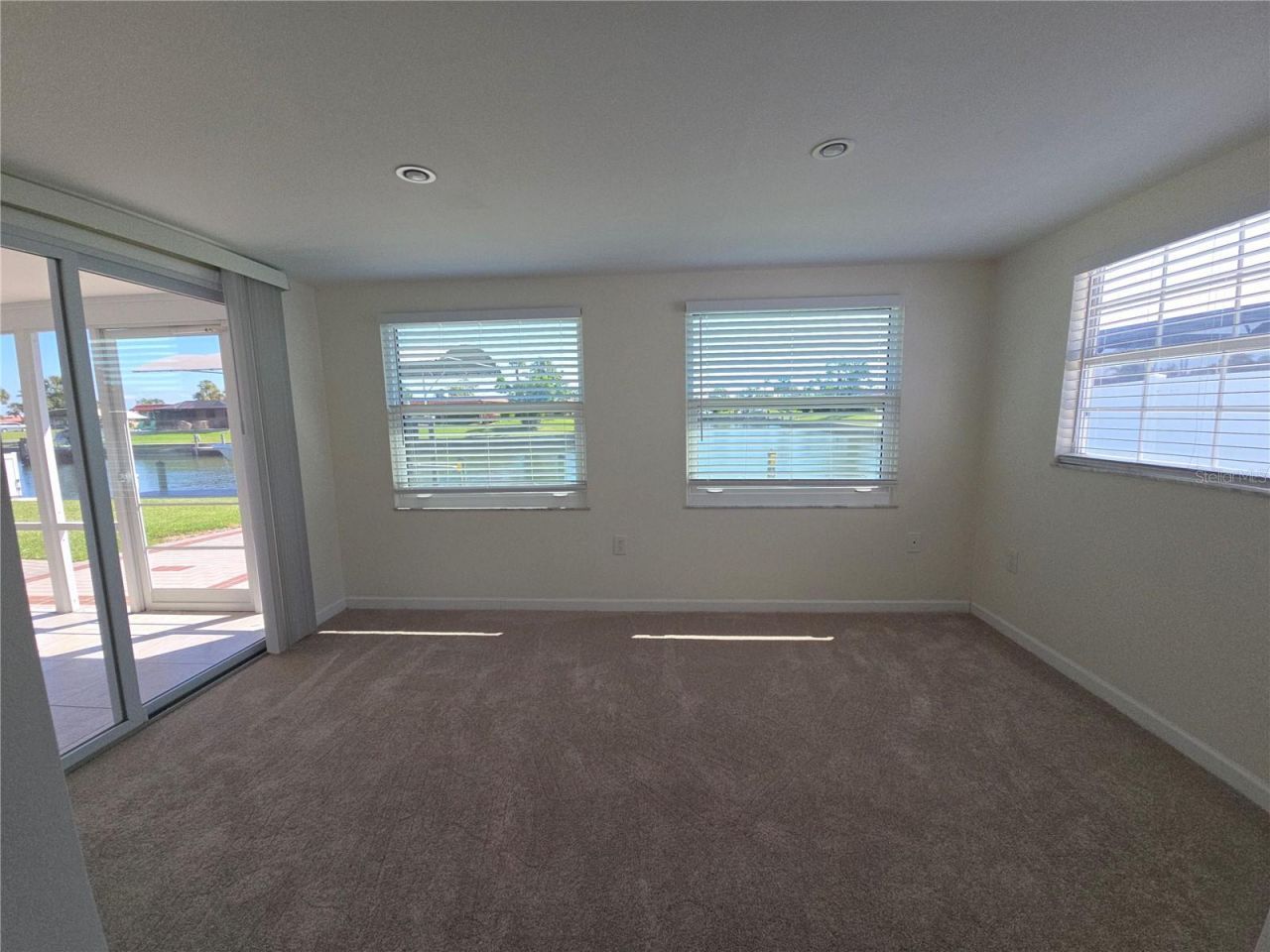 4007 Royal Palm Drive , Bradenton, FL 34210 Photo