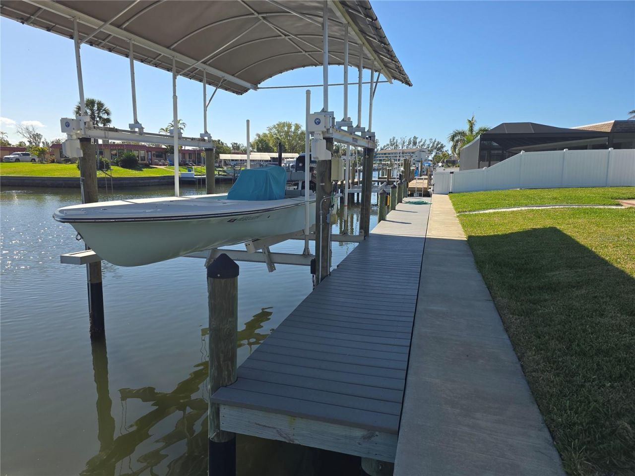 4007 Royal Palm Drive , Bradenton, FL 34210 Photo